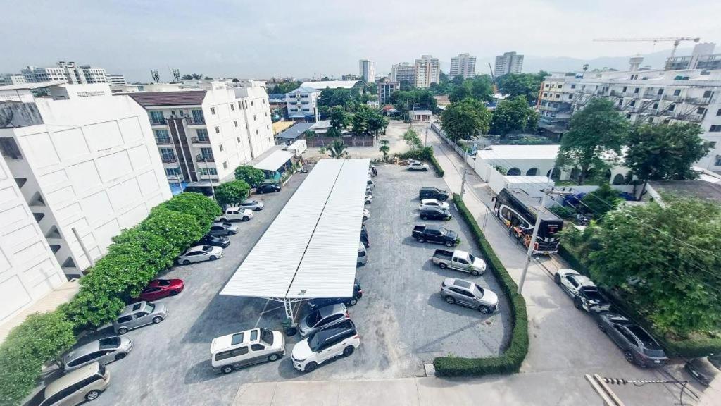 Nana Chat Bangsaen Hotel Si Racha Exterior foto
