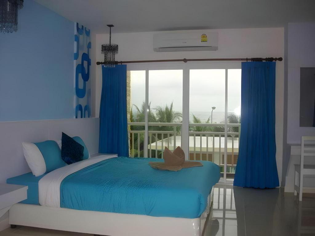 Nana Chat Bangsaen Hotel Si Racha Exterior foto
